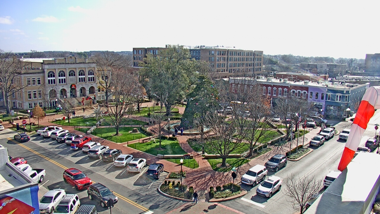 Thumbnail for current weather camera view from Walton�s 5 & 10 in Bentonville, Arkansas