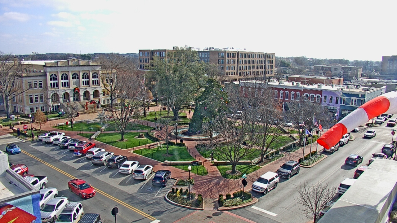 Thumbnail for current weather camera view from Walton�s 5 & 10 in Bentonville, Arkansas