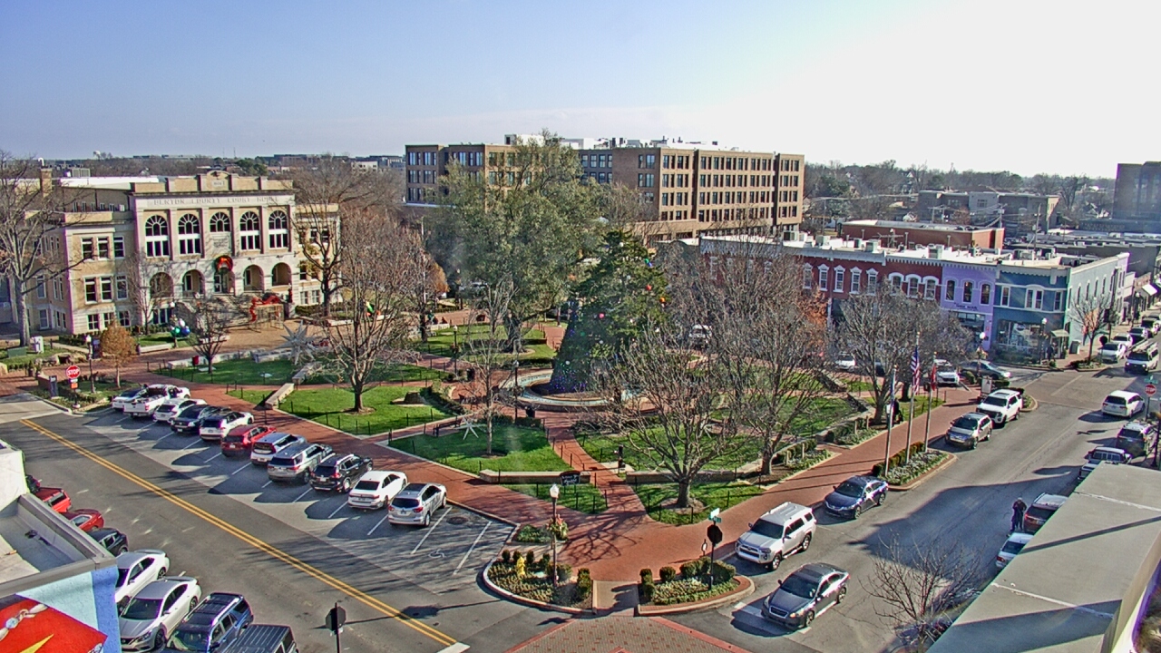 Thumbnail for current weather camera view from Walton�s 5 & 10 in Bentonville, Arkansas