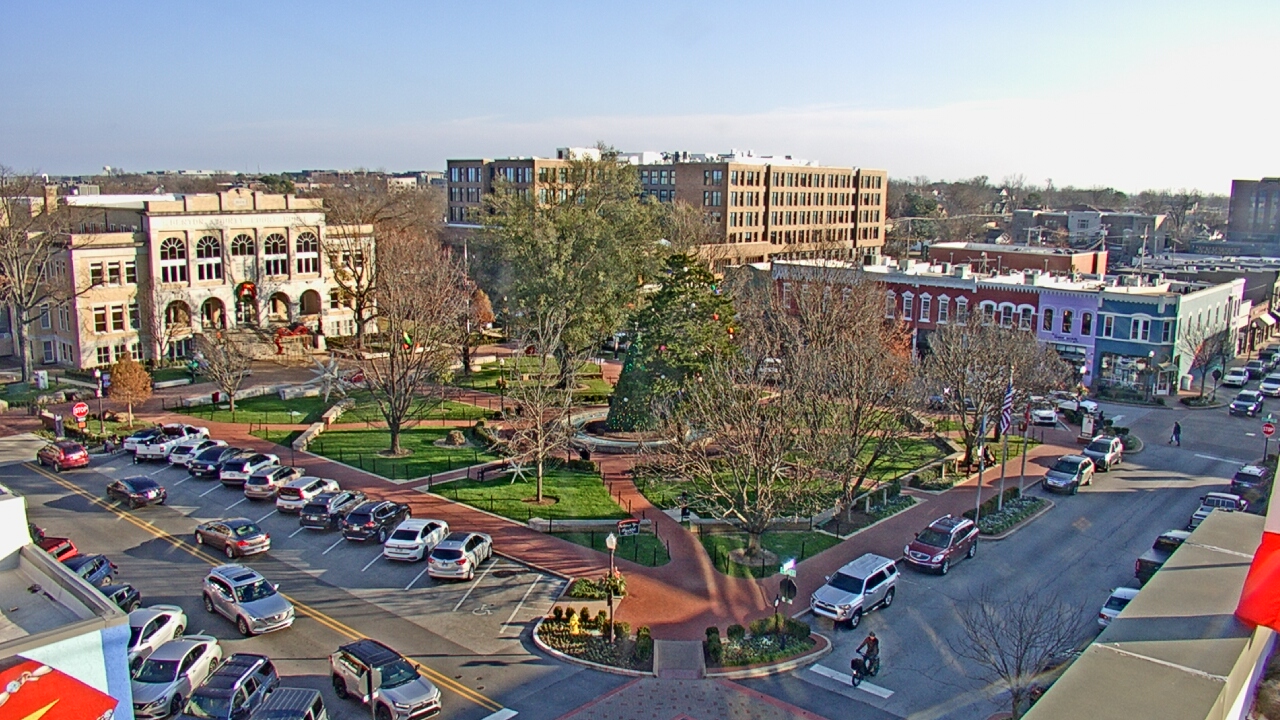 Thumbnail for current weather camera view from Walton�s 5 & 10 in Bentonville, Arkansas