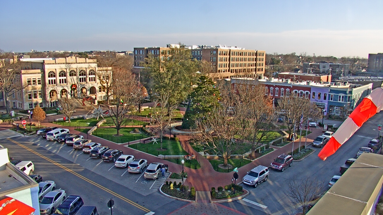 Thumbnail for current weather camera view from Walton�s 5 & 10 in Bentonville, Arkansas