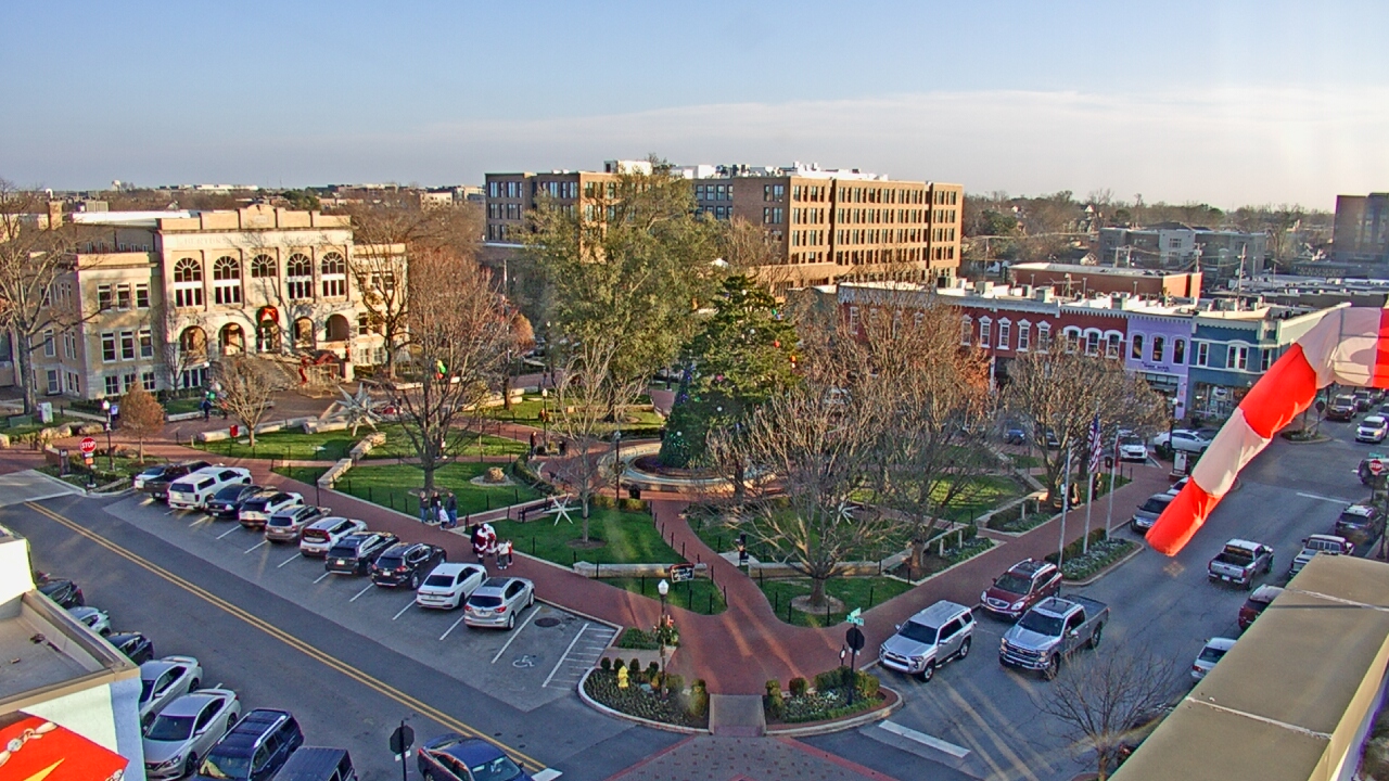 Thumbnail for current weather camera view from Walton�s 5 & 10 in Bentonville, Arkansas