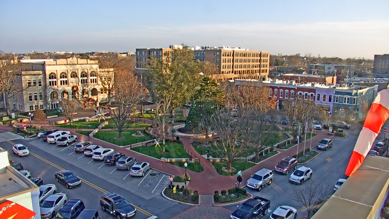 Thumbnail for current weather camera view from Walton�s 5 & 10 in Bentonville, Arkansas