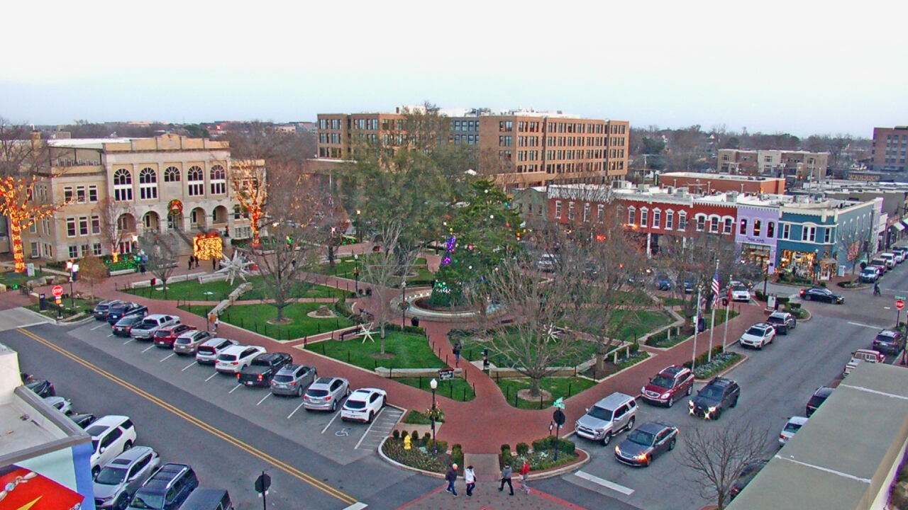 Thumbnail for current weather camera view from Walton�s 5 & 10 in Bentonville, Arkansas