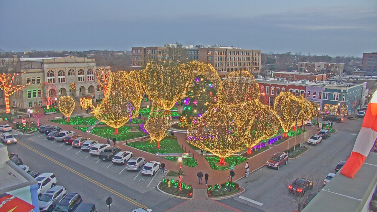 Thumbnail for current weather camera view from Walton�s 5 & 10 in Bentonville, Arkansas