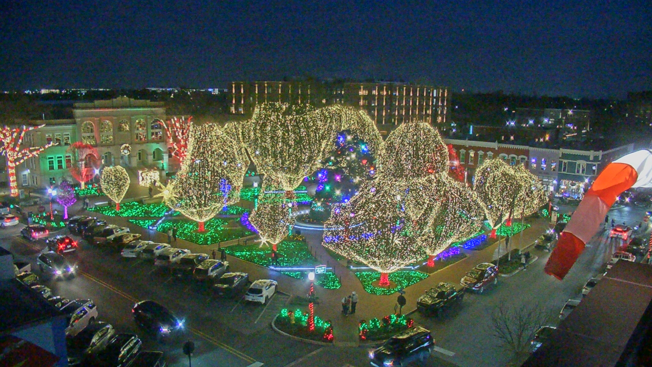 Thumbnail for current weather camera view from Walton�s 5 & 10 in Bentonville, Arkansas