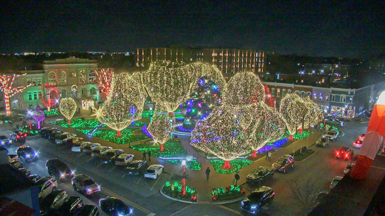 Thumbnail for current weather camera view from Walton�s 5 & 10 in Bentonville, Arkansas