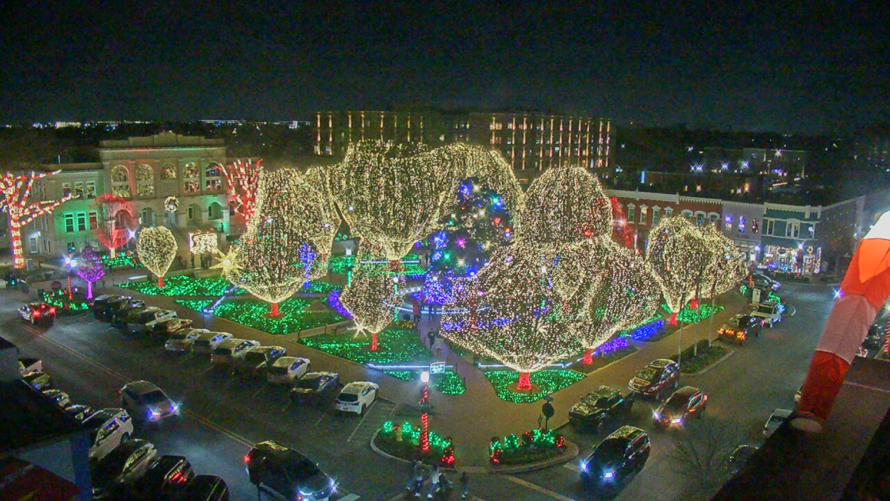 Thumbnail for current weather camera view from Walton�s 5 & 10 in Bentonville, Arkansas