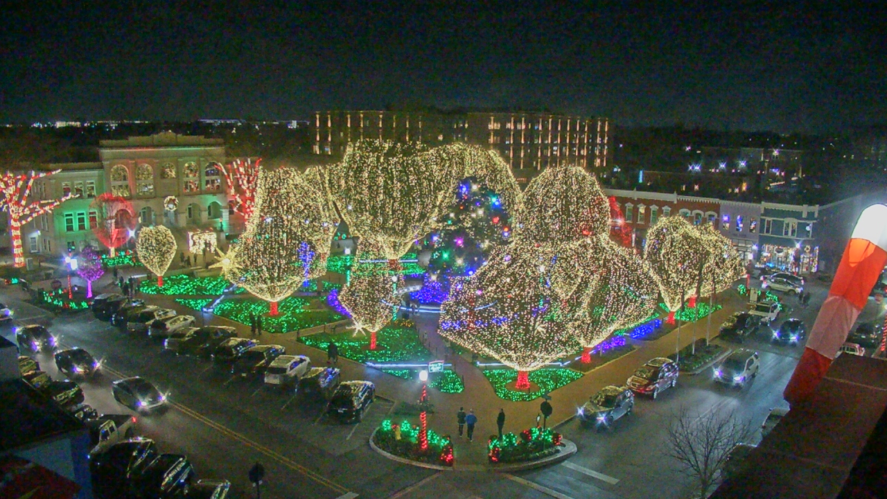 Thumbnail for current weather camera view from Walton�s 5 & 10 in Bentonville, Arkansas