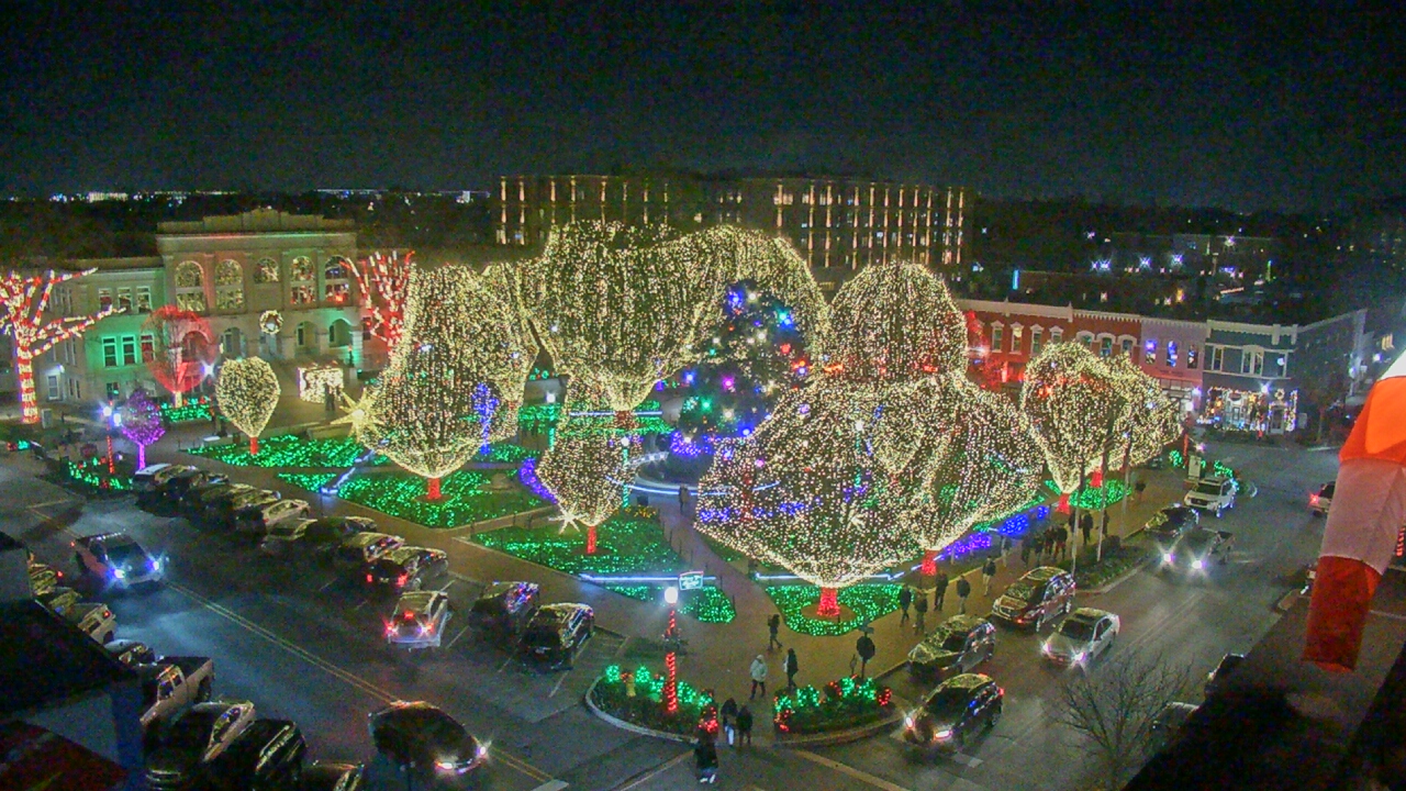 Thumbnail for current weather camera view from Walton�s 5 & 10 in Bentonville, Arkansas