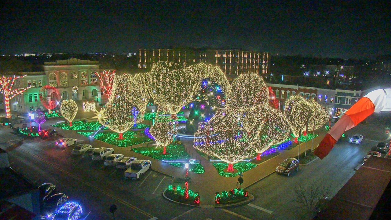 Thumbnail for current weather camera view from Walton�s 5 & 10 in Bentonville, Arkansas