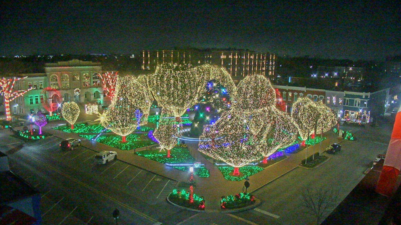 Thumbnail for current weather camera view from Walton�s 5 & 10 in Bentonville, Arkansas