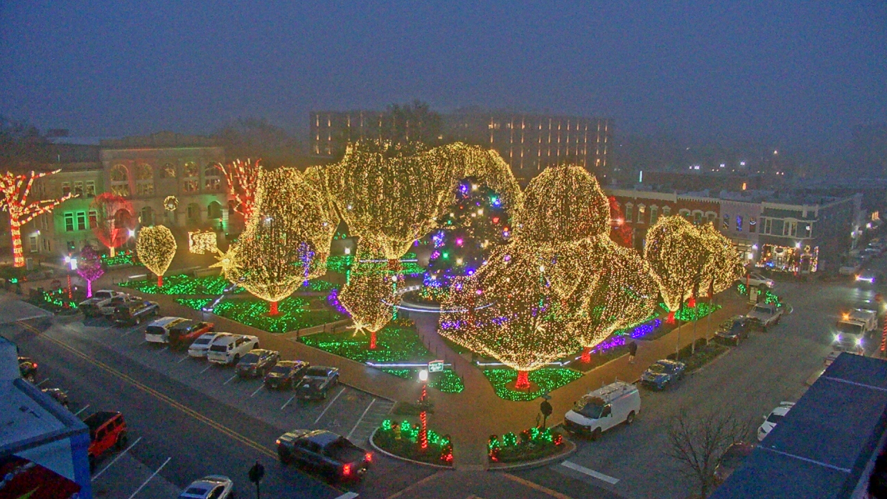 Thumbnail for current weather camera view from Walton�s 5 & 10 in Bentonville, Arkansas