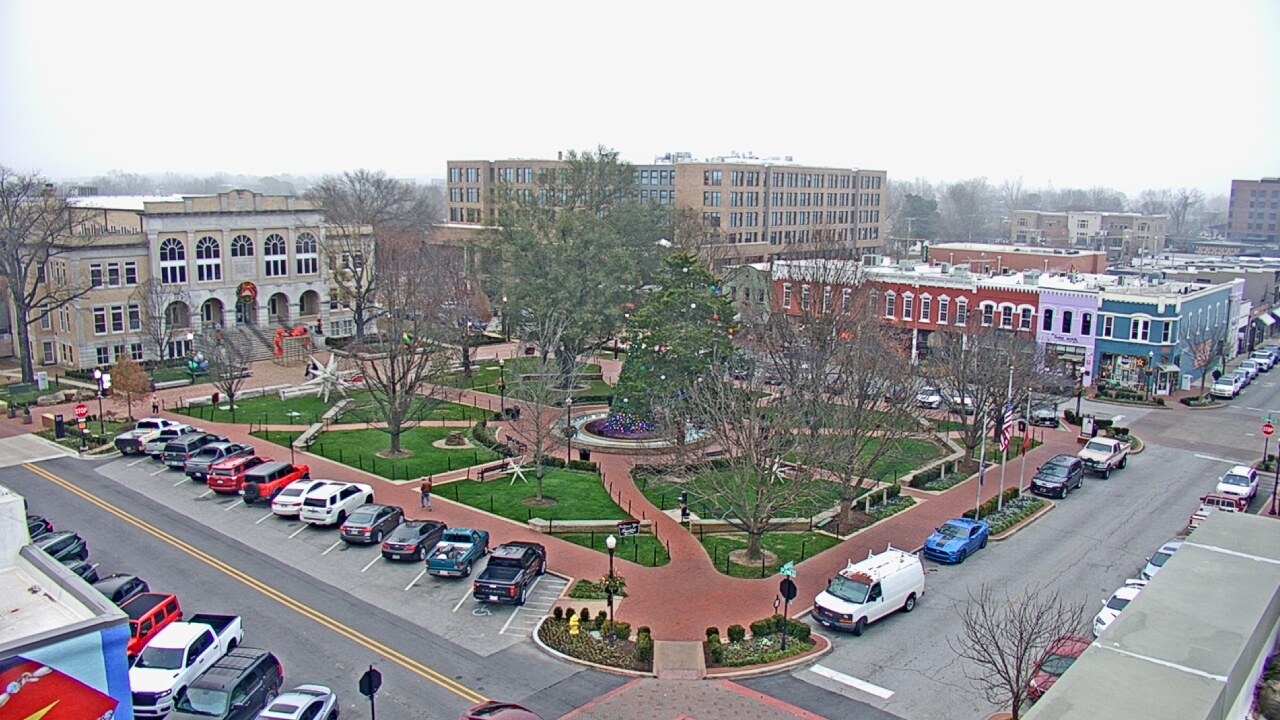 Thumbnail for current weather camera view from Walton�s 5 & 10 in Bentonville, Arkansas