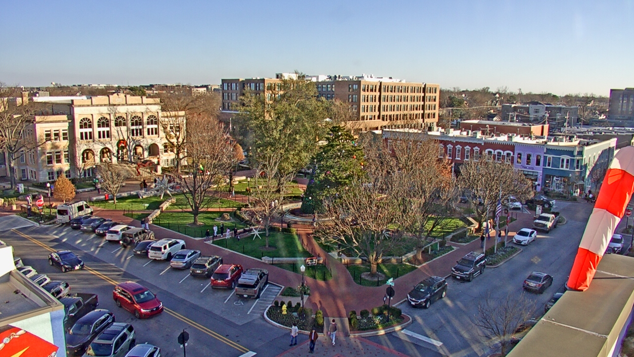 Thumbnail for current weather camera view from Walton�s 5 & 10 in Bentonville, Arkansas