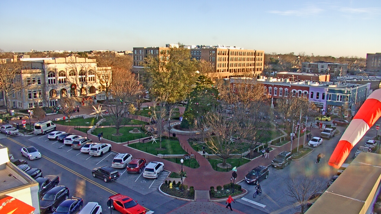 Thumbnail for current weather camera view from Walton�s 5 & 10 in Bentonville, Arkansas