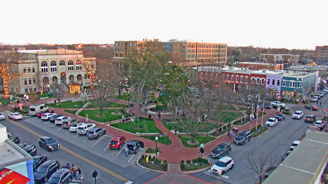 Thumbnail for current weather camera view from Walton�s 5 & 10 in Bentonville, Arkansas