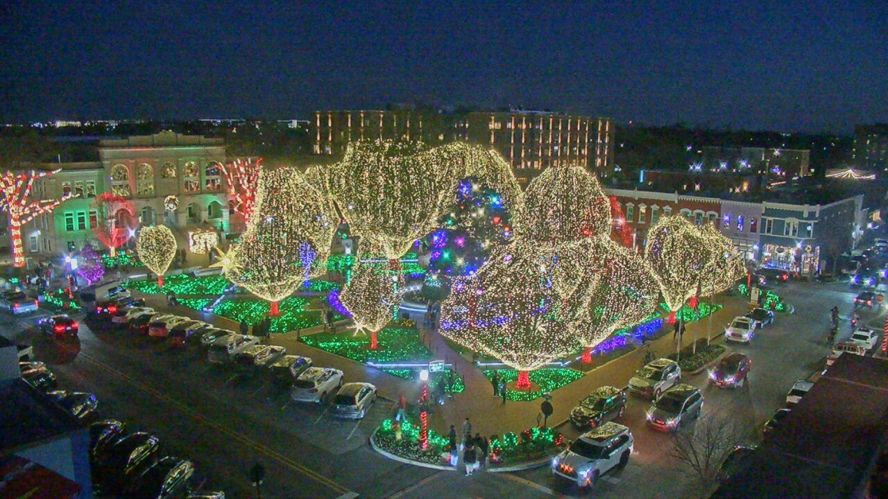 Thumbnail for current weather camera view from Walton�s 5 & 10 in Bentonville, Arkansas