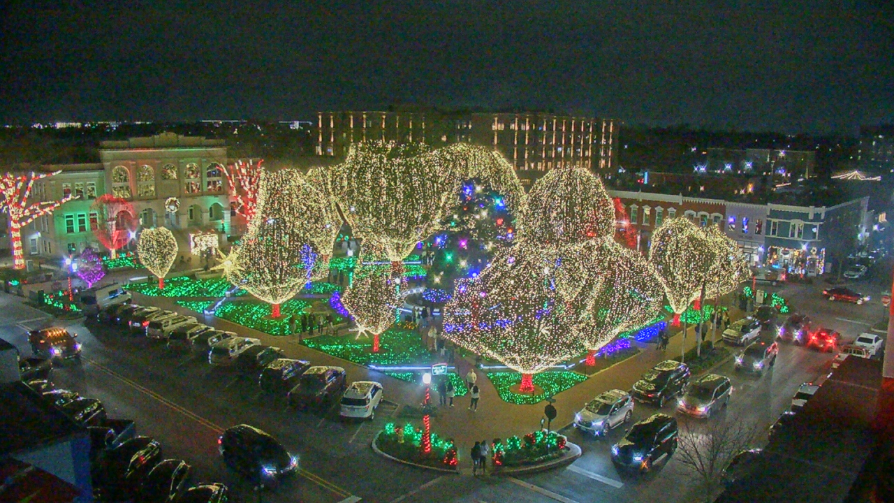 Thumbnail for current weather camera view from Walton�s 5 & 10 in Bentonville, Arkansas