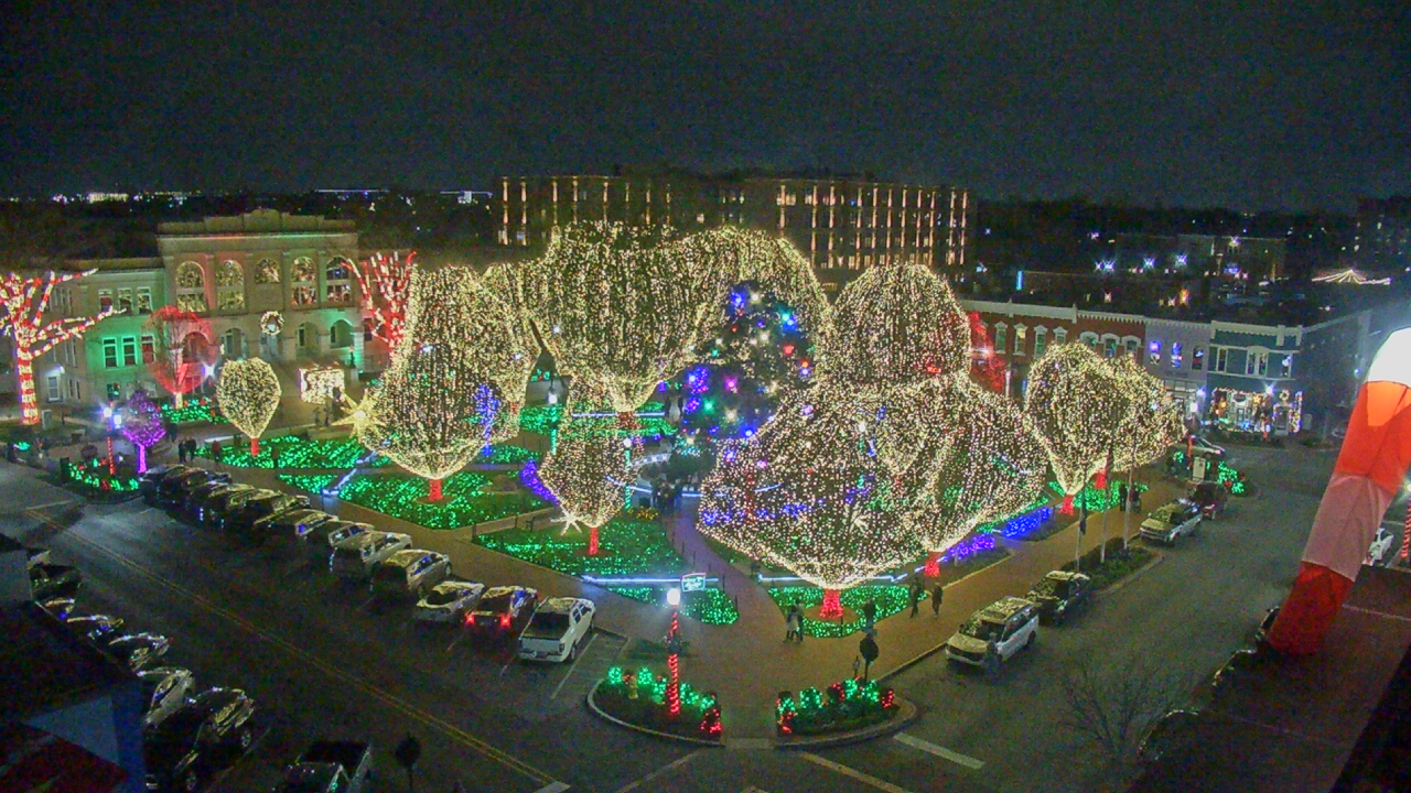 Thumbnail for current weather camera view from Walton�s 5 & 10 in Bentonville, Arkansas