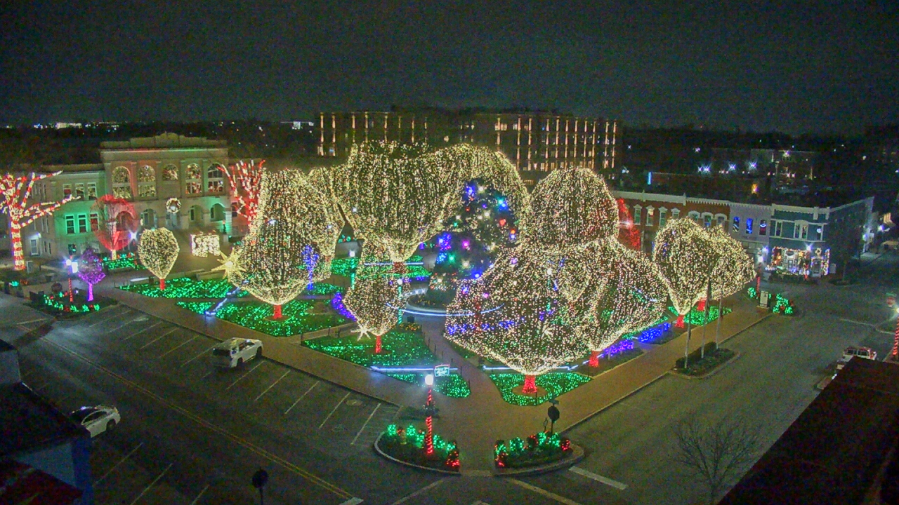 Thumbnail for current weather camera view from Walton�s 5 & 10 in Bentonville, Arkansas