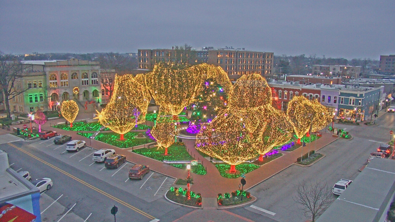 Thumbnail for current weather camera view from Walton�s 5 & 10 in Bentonville, Arkansas