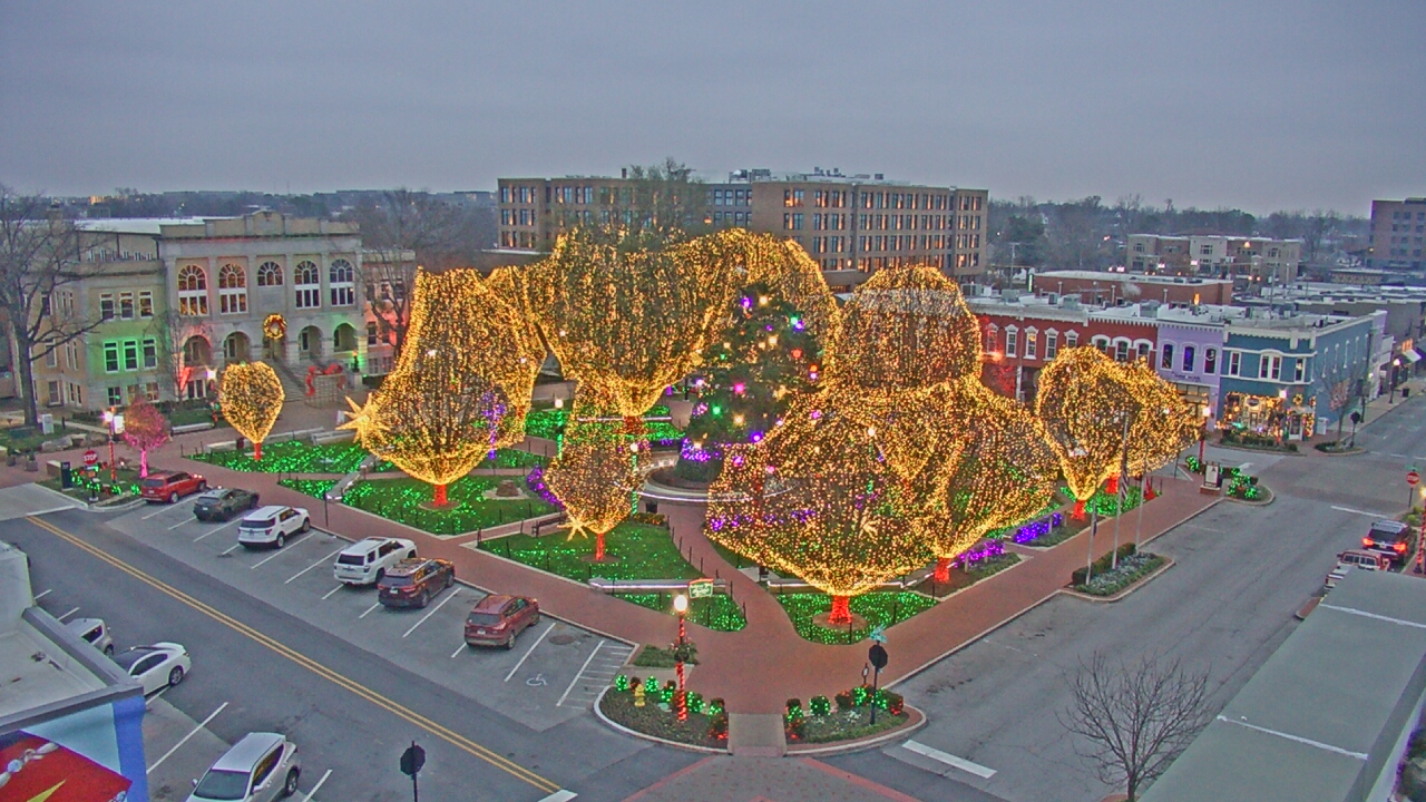 Thumbnail for current weather camera view from Walton�s 5 & 10 in Bentonville, Arkansas