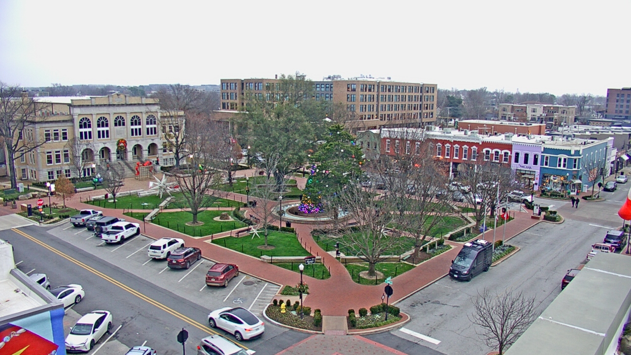 Thumbnail for current weather camera view from Walton�s 5 & 10 in Bentonville, Arkansas