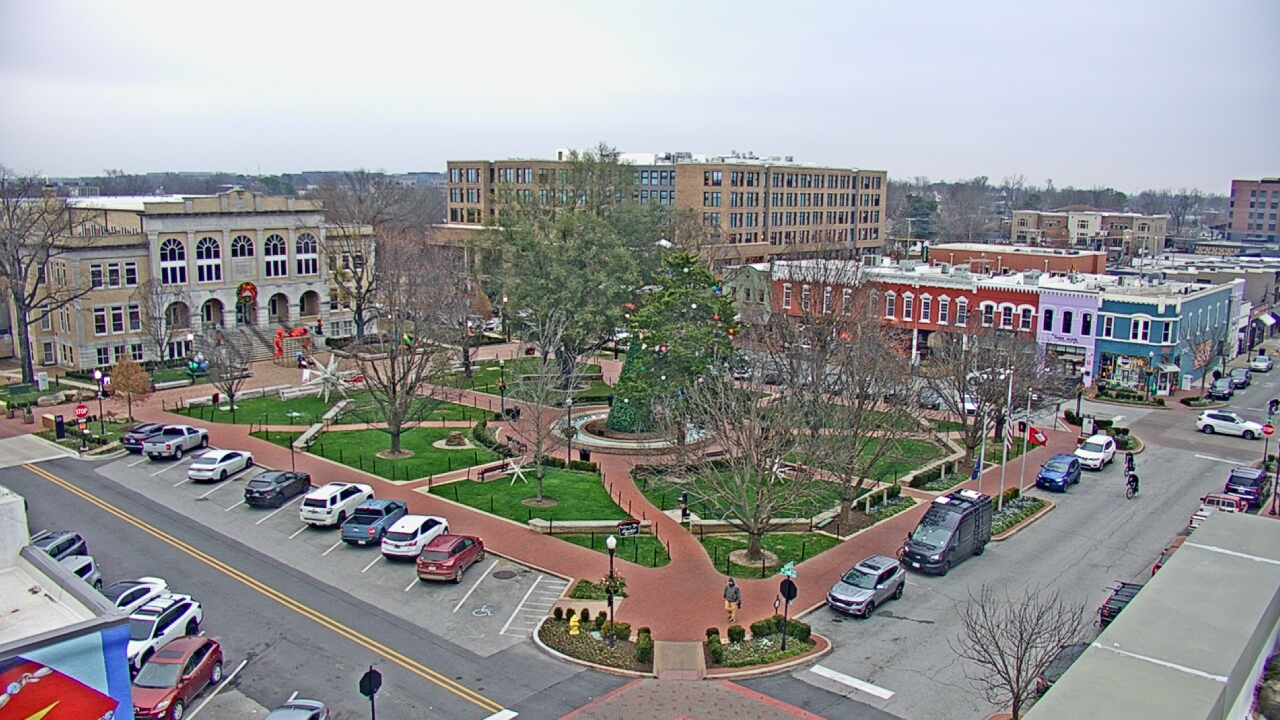 Thumbnail for current weather camera view from Walton�s 5 & 10 in Bentonville, Arkansas