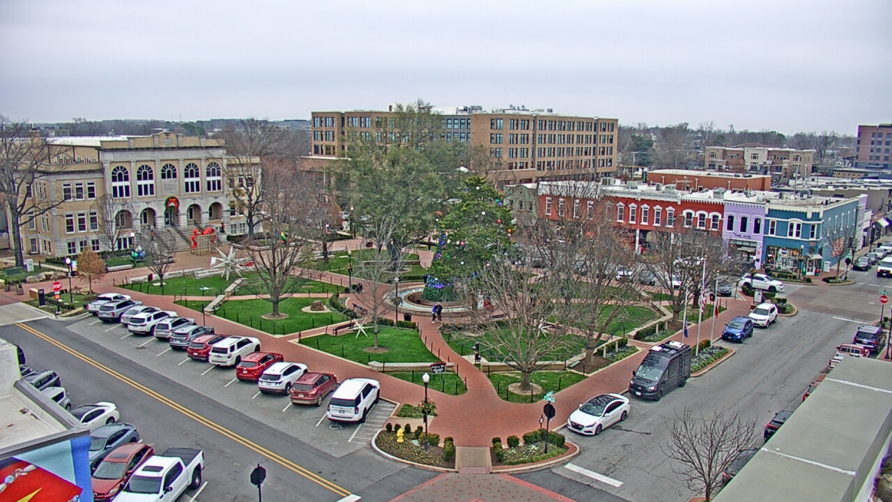 Thumbnail for current weather camera view from Walton�s 5 & 10 in Bentonville, Arkansas