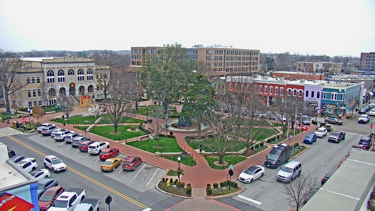 Thumbnail for current weather camera view from Walton�s 5 & 10 in Bentonville, Arkansas