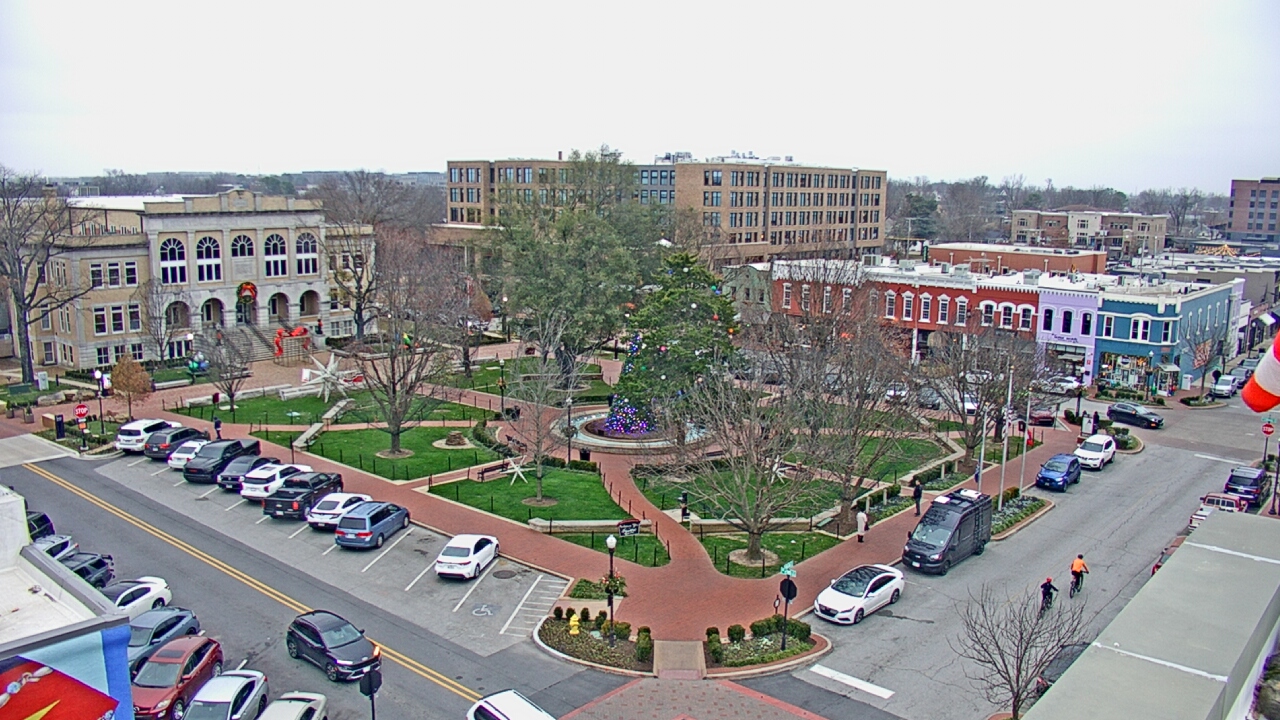 Thumbnail for current weather camera view from Walton�s 5 & 10 in Bentonville, Arkansas