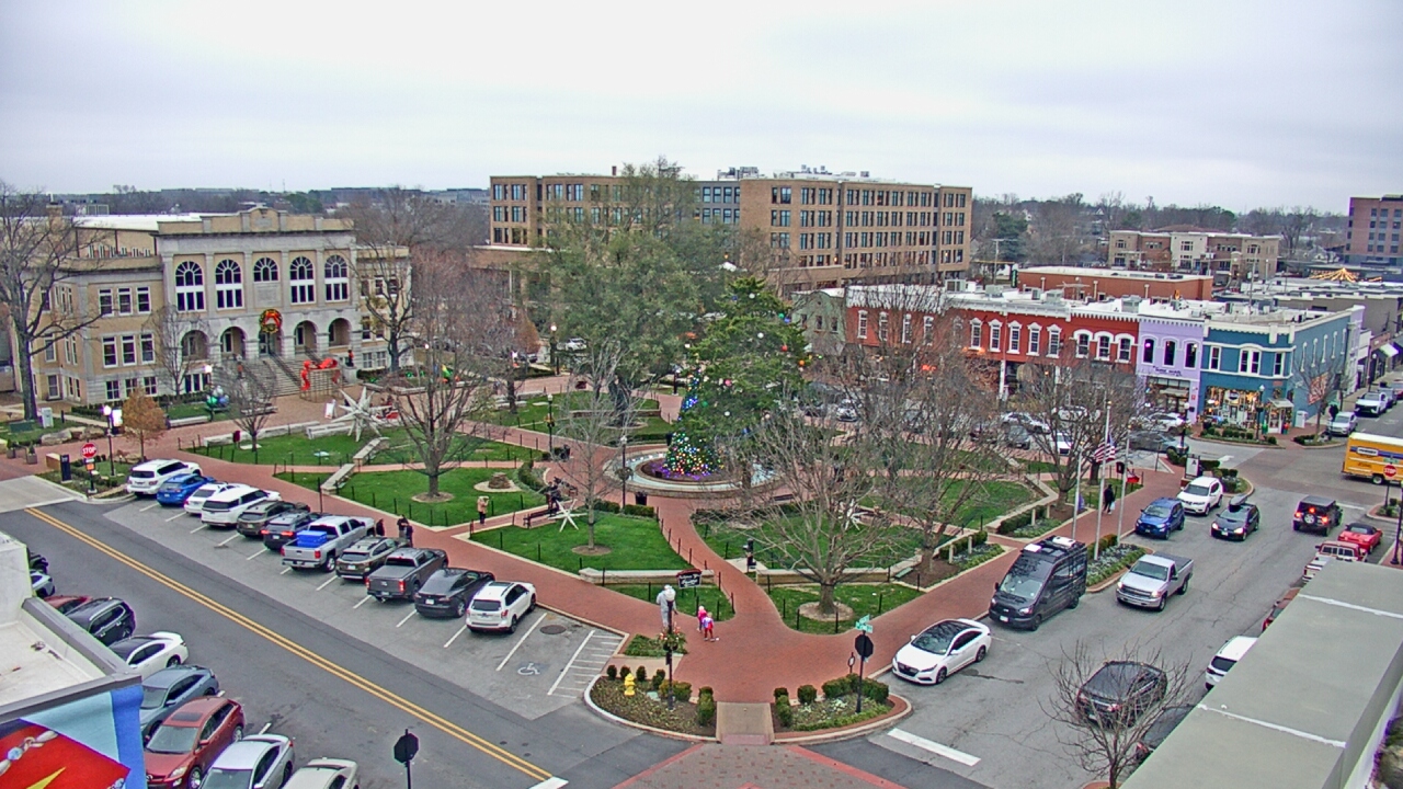 Thumbnail for current weather camera view from Walton�s 5 & 10 in Bentonville, Arkansas