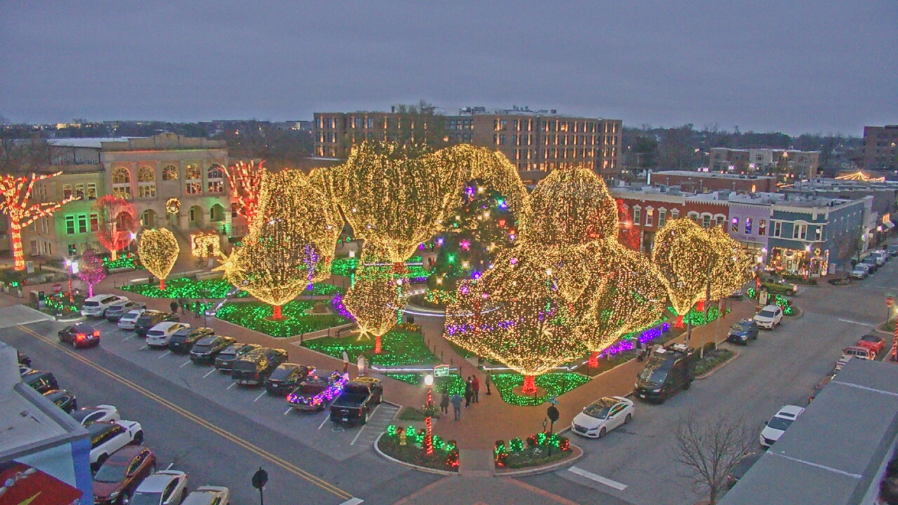 Thumbnail for current weather camera view from Walton�s 5 & 10 in Bentonville, Arkansas