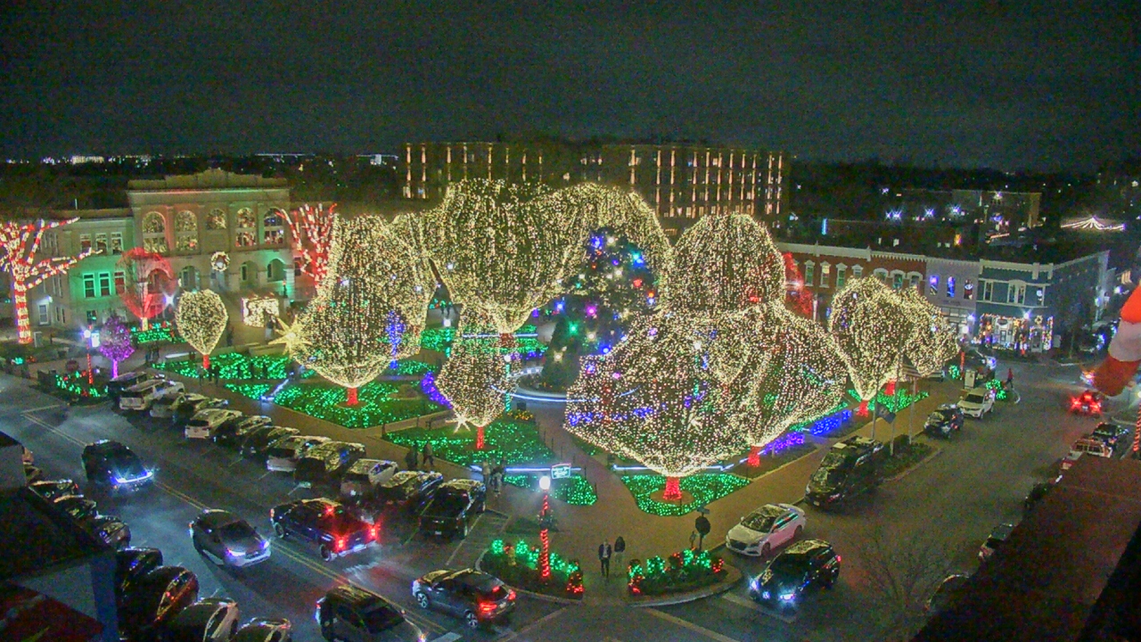 Thumbnail for current weather camera view from Walton�s 5 & 10 in Bentonville, Arkansas