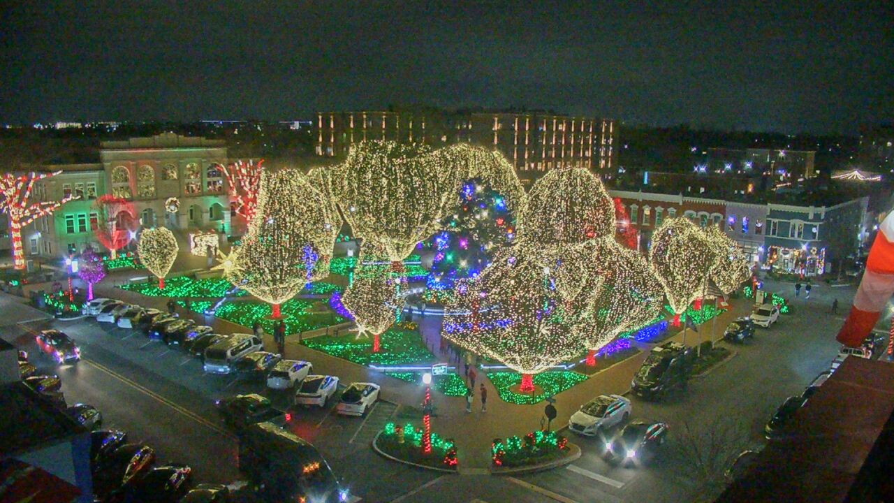 Thumbnail for current weather camera view from Walton�s 5 & 10 in Bentonville, Arkansas