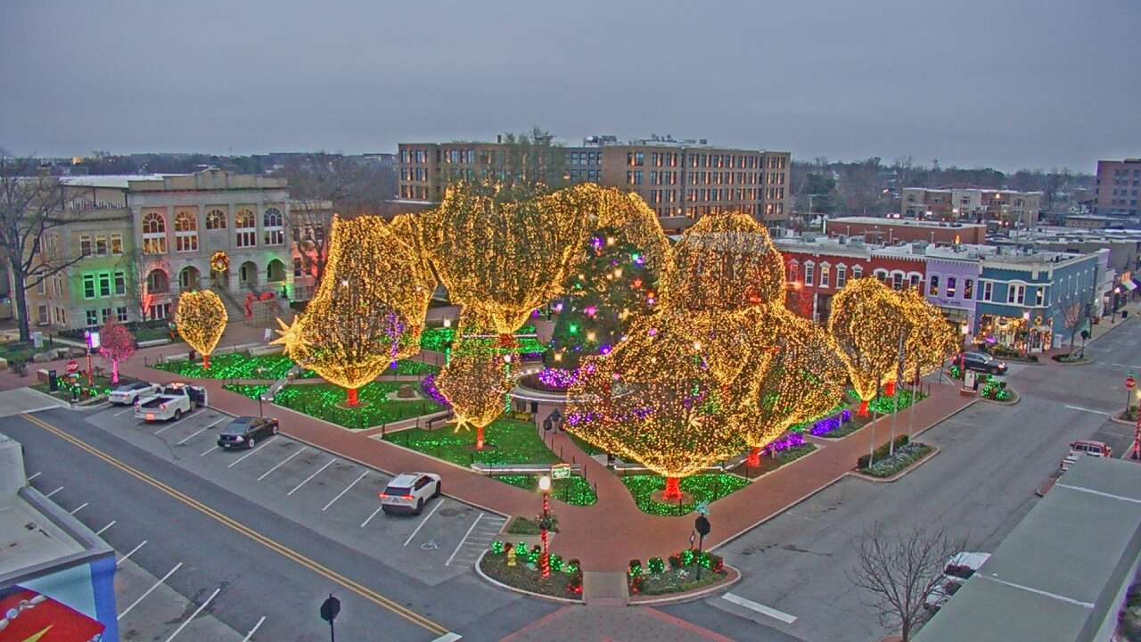 Thumbnail for current weather camera view from Walton�s 5 & 10 in Bentonville, Arkansas