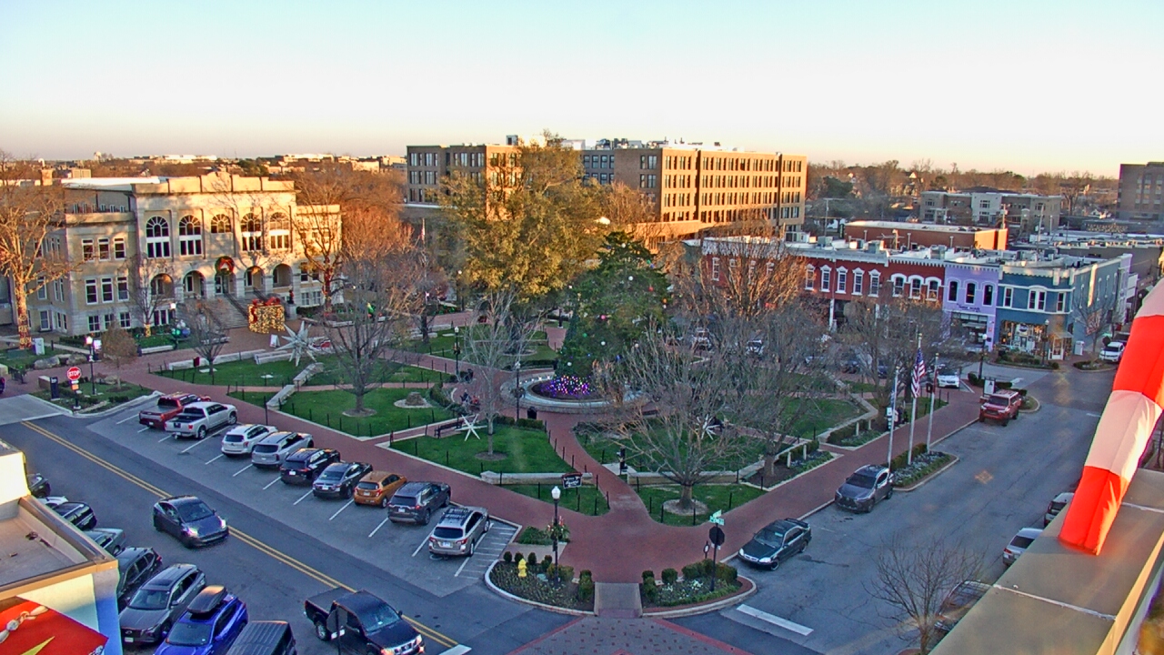 Thumbnail for current weather camera view from Walton�s 5 & 10 in Bentonville, Arkansas