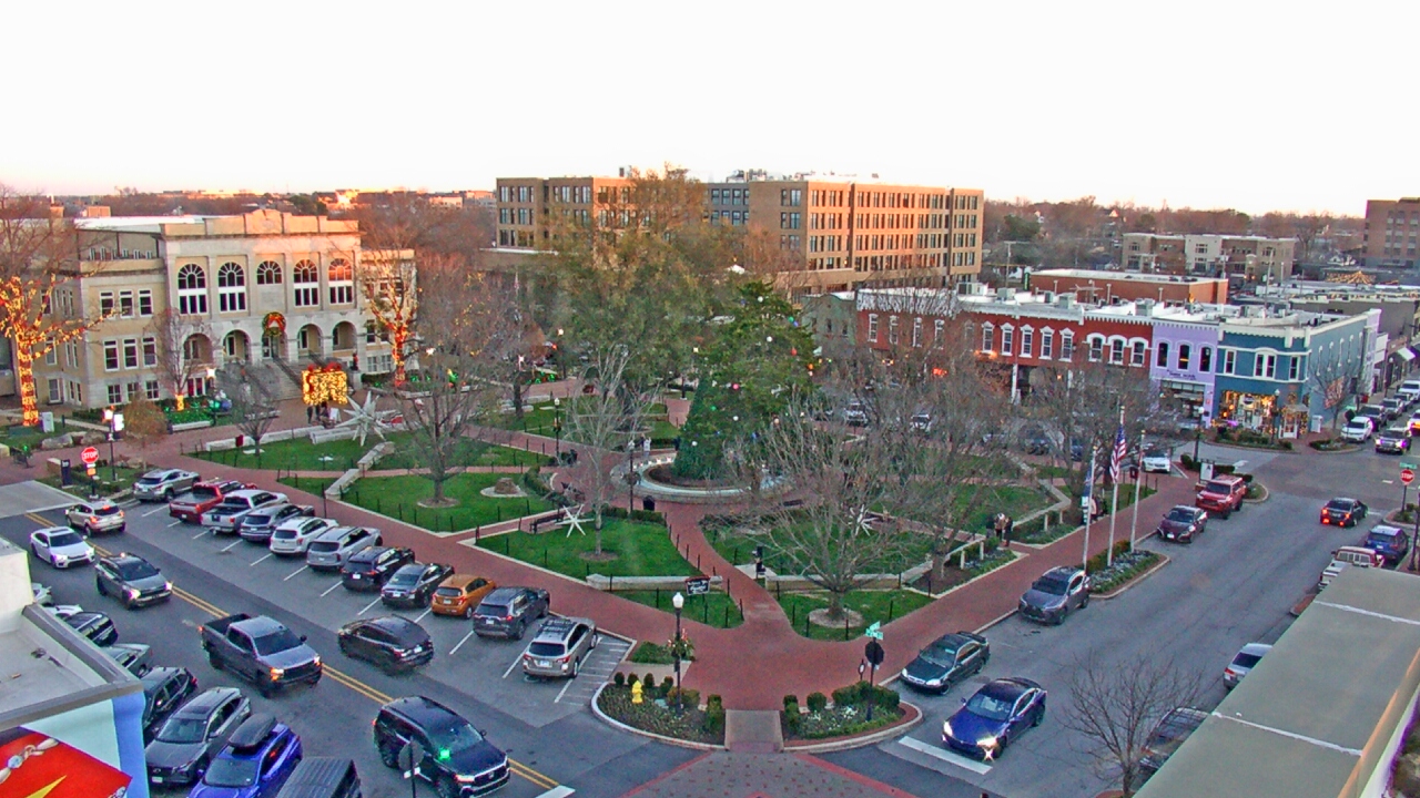 Thumbnail for current weather camera view from Walton�s 5 & 10 in Bentonville, Arkansas