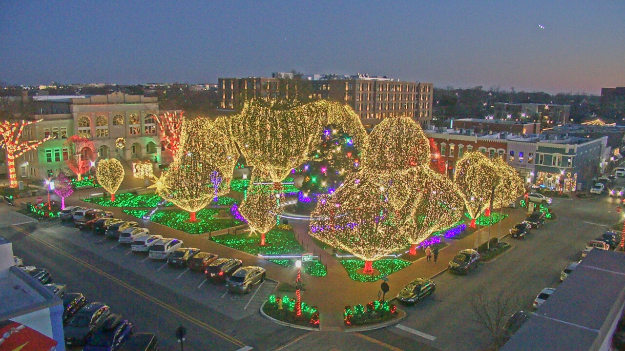 Thumbnail for current weather camera view from Walton�s 5 & 10 in Bentonville, Arkansas