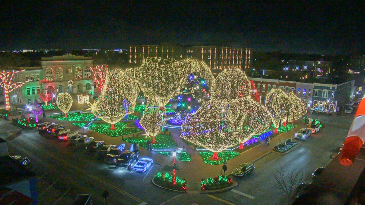 Thumbnail for current weather camera view from Walton�s 5 & 10 in Bentonville, Arkansas