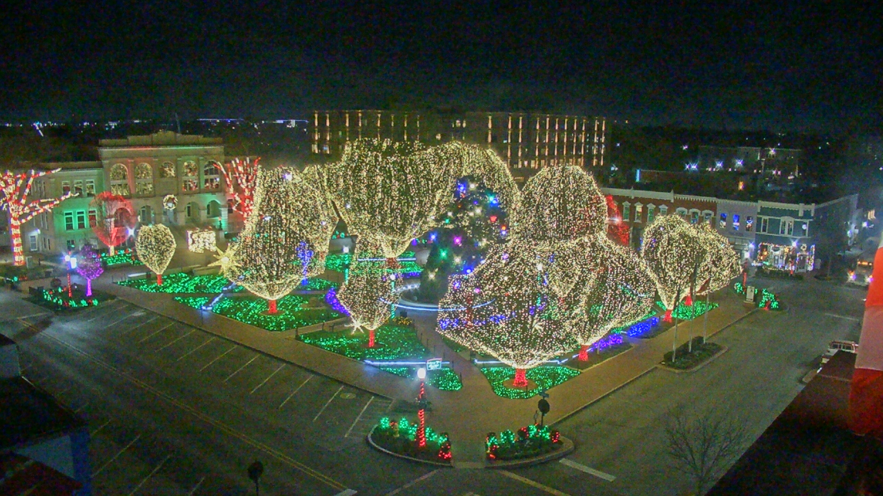 Thumbnail for current weather camera view from Walton�s 5 & 10 in Bentonville, Arkansas