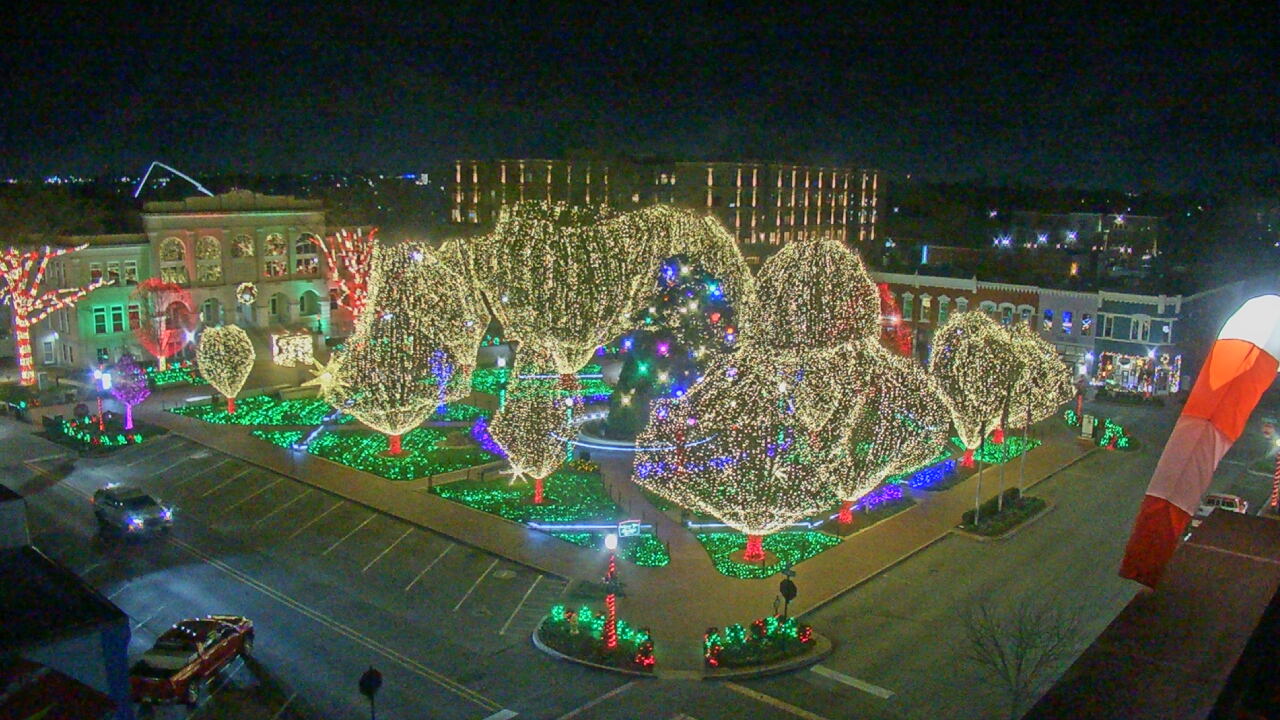 Thumbnail for current weather camera view from Walton�s 5 & 10 in Bentonville, Arkansas