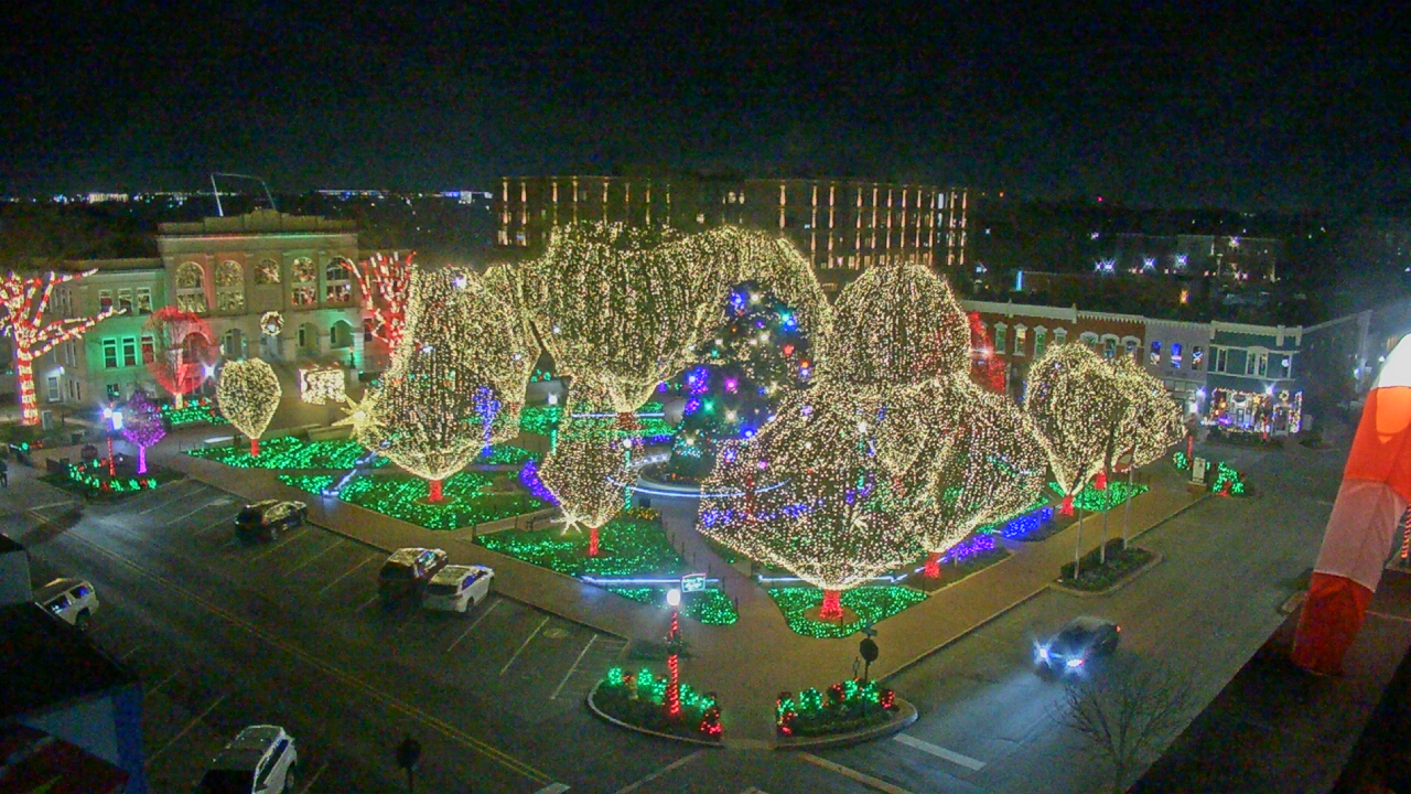 Thumbnail for current weather camera view from Walton�s 5 & 10 in Bentonville, Arkansas