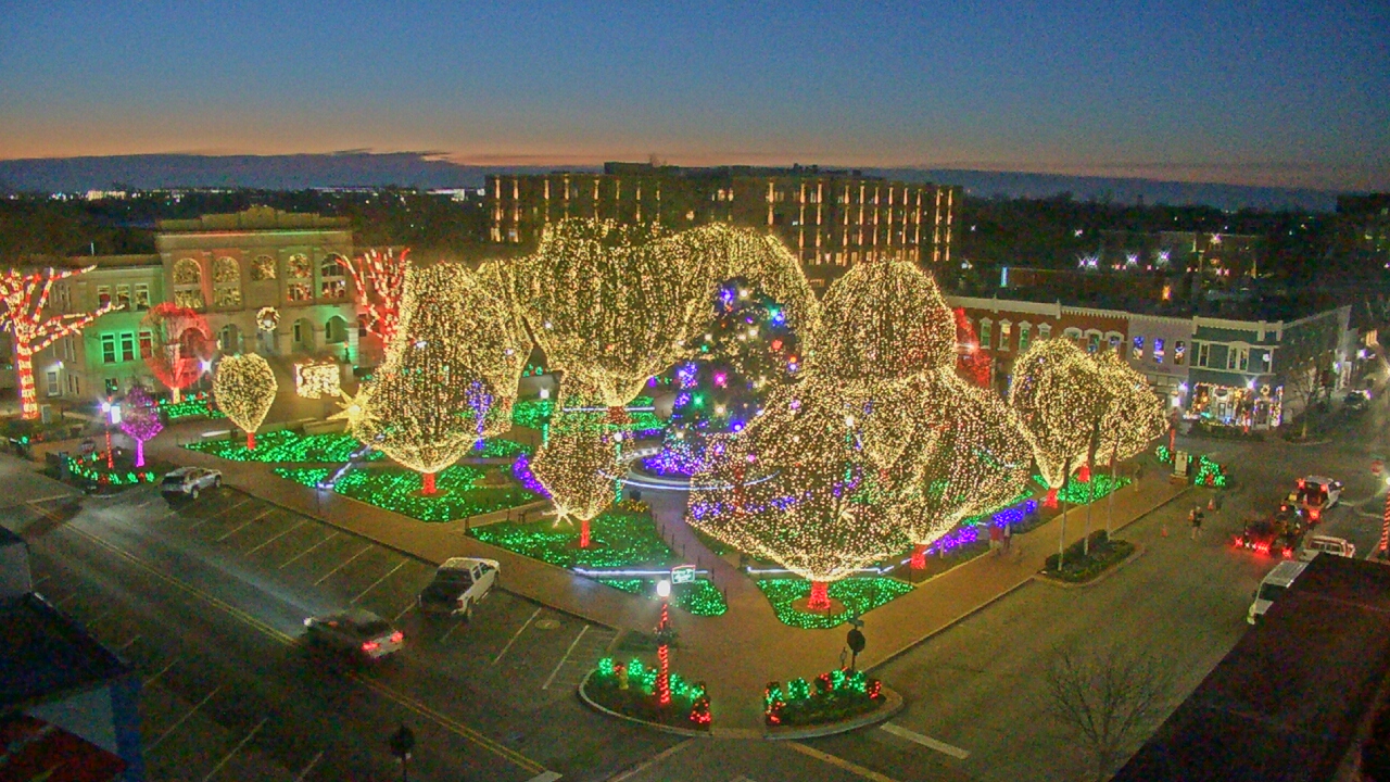 Thumbnail for current weather camera view from Walton�s 5 & 10 in Bentonville, Arkansas