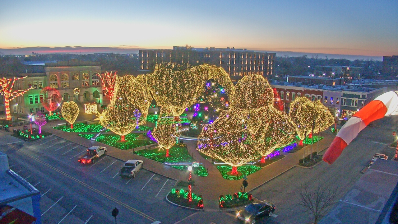 Thumbnail for current weather camera view from Walton�s 5 & 10 in Bentonville, Arkansas