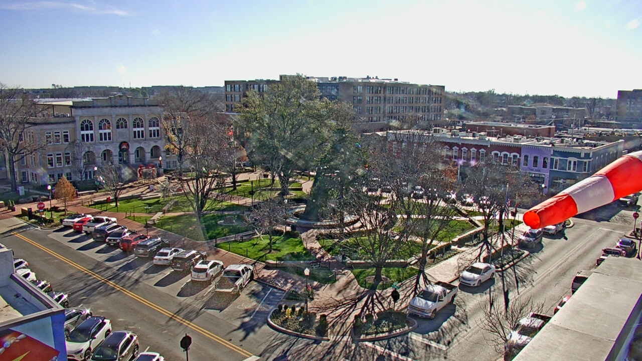 Thumbnail for current weather camera view from Walton�s 5 & 10 in Bentonville, Arkansas