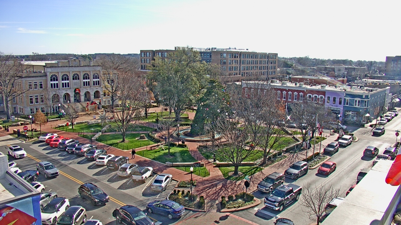 Thumbnail for current weather camera view from Walton�s 5 & 10 in Bentonville, Arkansas