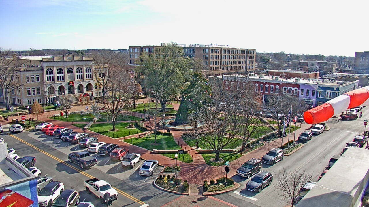 Thumbnail for current weather camera view from Walton�s 5 & 10 in Bentonville, Arkansas