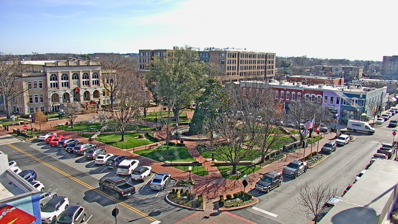 Thumbnail for current weather camera view from Walton�s 5 & 10 in Bentonville, Arkansas